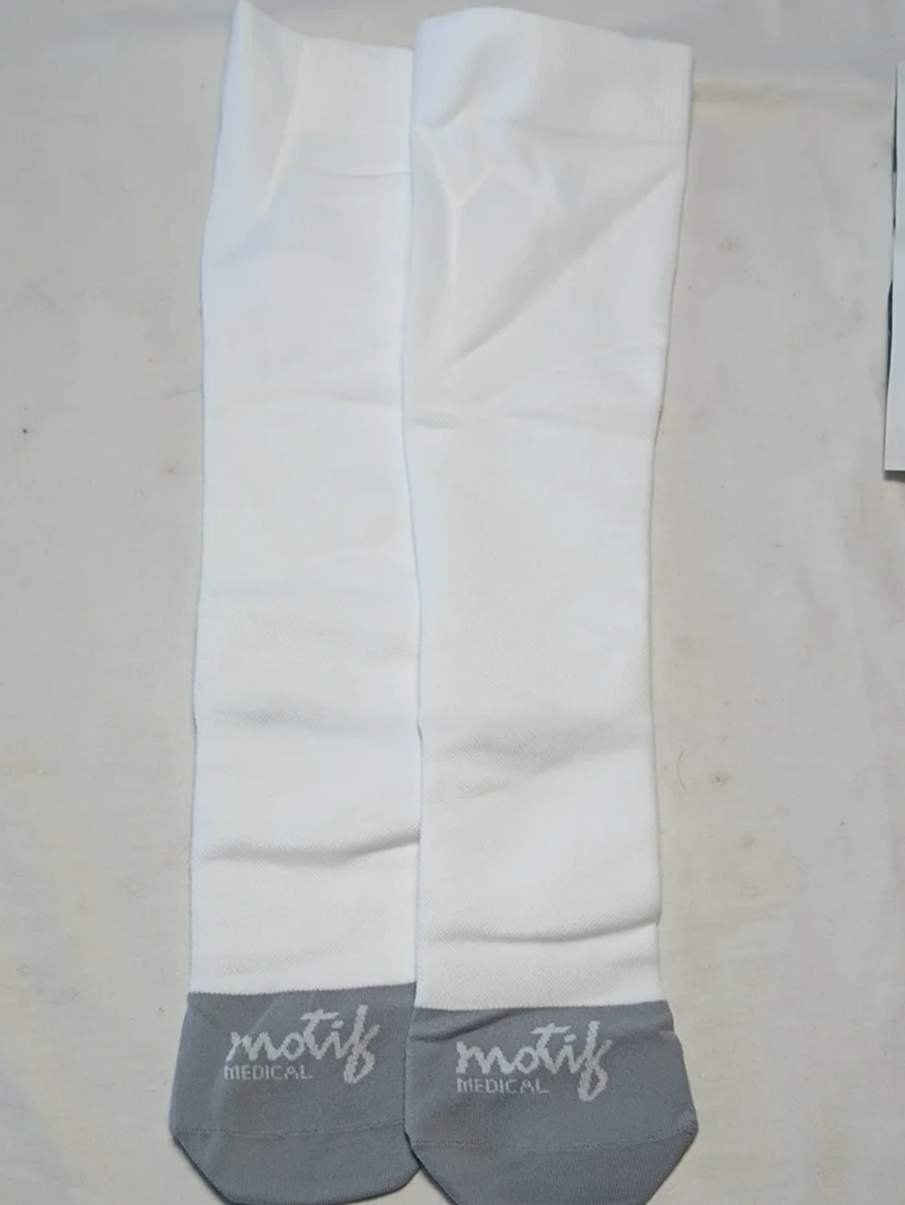 Motif White Maternity Compression Socks Gradient Compression Level 20-30 MmHg